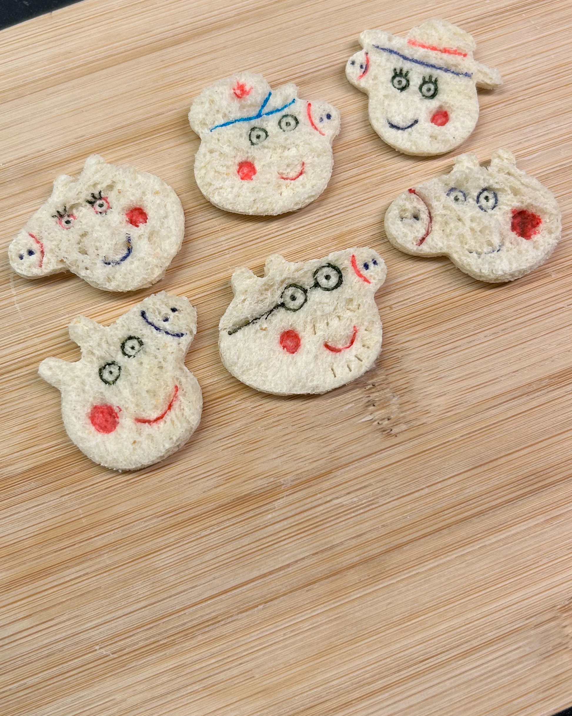 Mini cookie cutters Peppa - Image 2